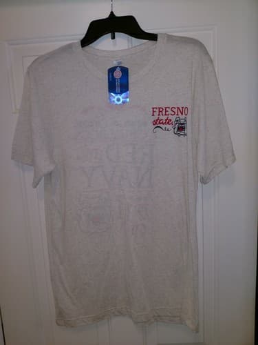 NWT NCAA Fresno State University Bulldogs Graphic V Neck T Shirt Mens Large — fresno-state fan gear