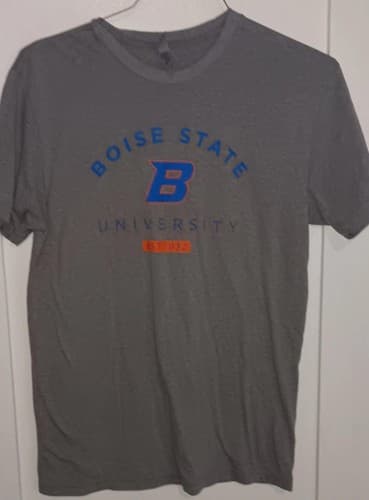 Boise State Broncos T Shirt M Medium — boise-state fan gear