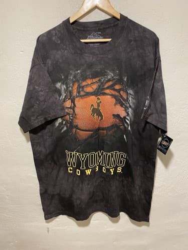 NEW W/ TAGS THE MOUNTAIN WYOMING COWBOYS BASKETBALL BROWN TIE DYE T SHIRT XXL — wyoming fan gear