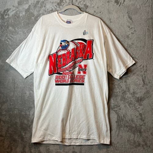 Vintage 2001 Nebraska Cornhuskers College World Series T-shirt NCAA Baseball XL — nebraska fan gear