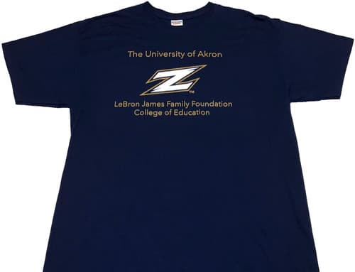 University of Akron Zips College of Education LeBron James Family T-Shirt New XL — akron fan gear
