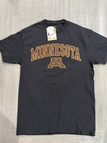 University Of Minnesota Golden Gophers Black T-shirt - Size M / Medium - NWT — minnesota fan gear