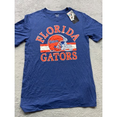 Florida Gators Mens Size S Blue Short Sleeve Football Helmet Graphic T Shirt — florida fan gear