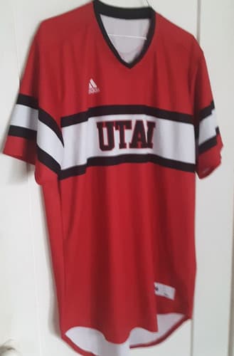 University of Utah UTES Football Jersey t shirt S Small 46 — utah fan gear