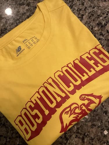 NWT Men’s New Balance Boston College Eagles “Super Fan” Performance Tee 2XL Gold — boston-college fan gear