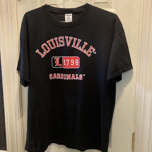 “LOUISVILLE CARDINALS 1798” MENS BLACK SS COTTON T SHIRT SZ XL NWOT — louisville fan gear