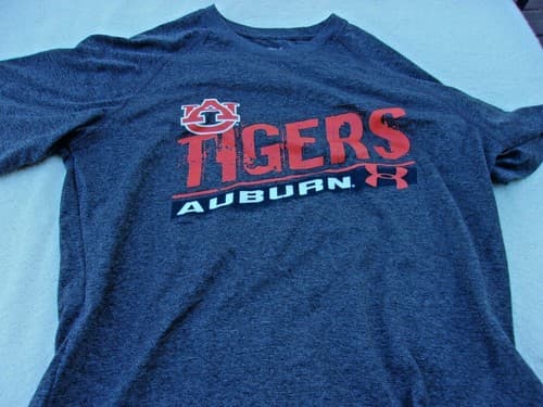 NWOT Under Armour Heat Gear loose fit T, Auburn Tigers, men's S, gray — auburn fan gear