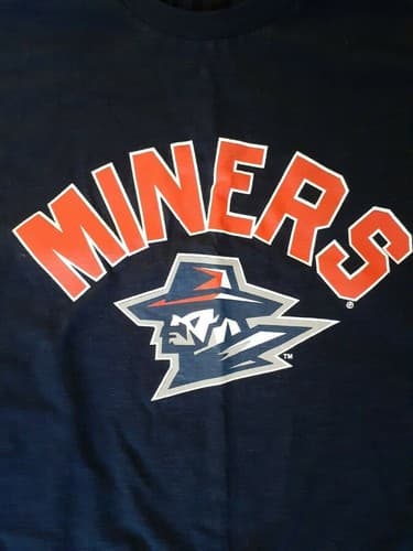 UTEP Miners T-Shirts size Medium *LOT OF 2* El Paso, TEXAS Don Haskins WAC NCAA — utep fan gear