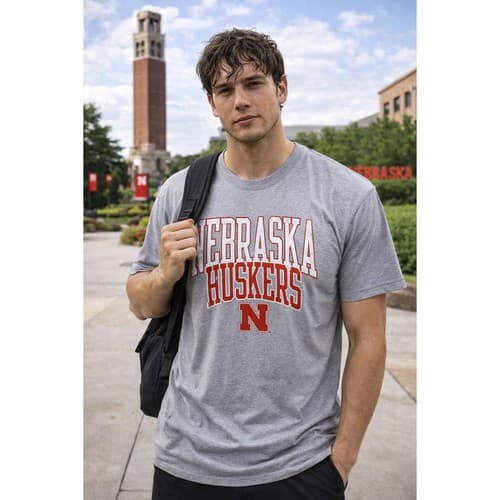 Nebraska Huskers Gray Graphic T-Shirt Mens Size Medium NCAA Football — nebraska fan gear